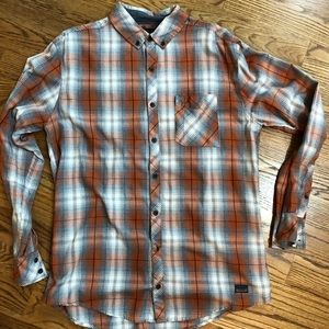 EUC Buckle Outpost Makers Button Up